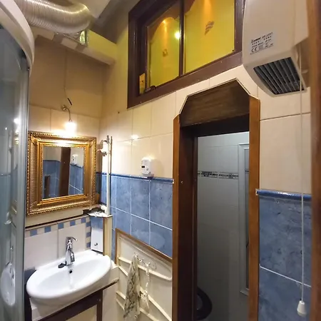 Διαμέρισμα Warm Comfy